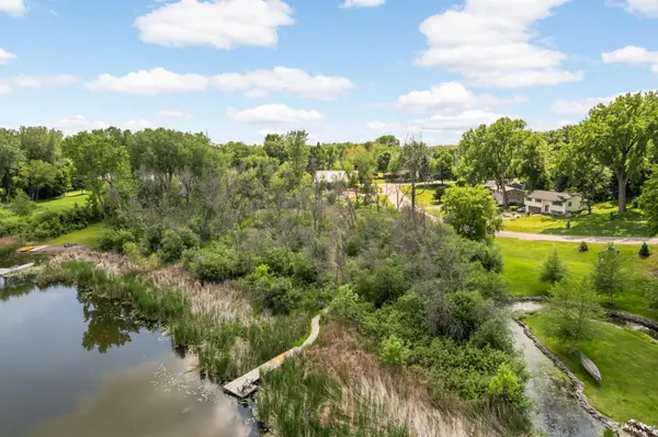 1170 Evergreen LN N, Plymouth, MN 55441