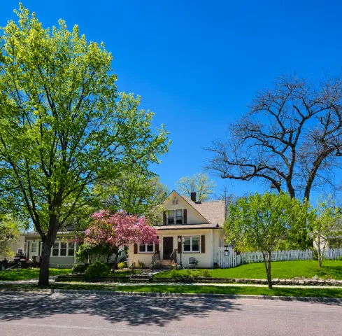 212 2nd ST S, Waterville, MN 56096
