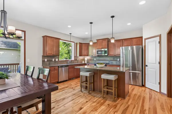 3401 Mulberry Alcove, Woodbury, MN 55129