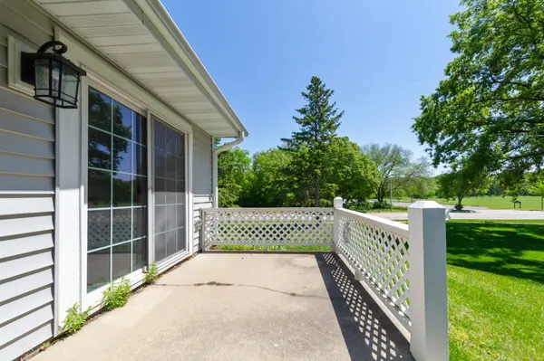 2814 Riverwood LN NW, Rochester, MN 55901