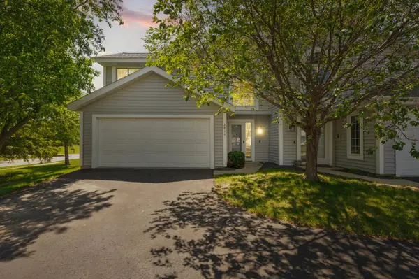 2814 Riverwood LN NW, Rochester, MN 55901