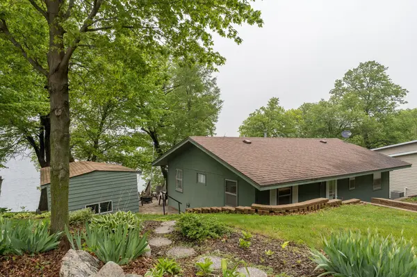 22774 Stavenau LN, Elysian, MN 56028