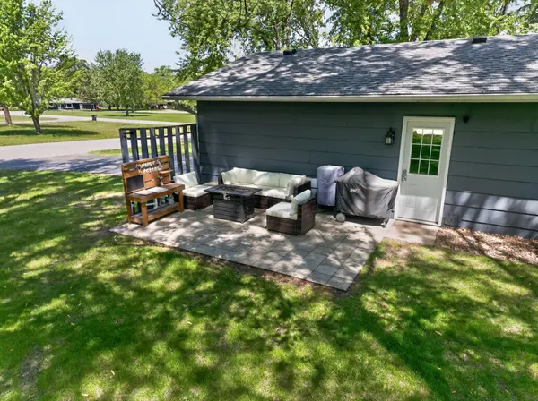 1802 Oak Knoll DR NE, Alexandria, MN 56308