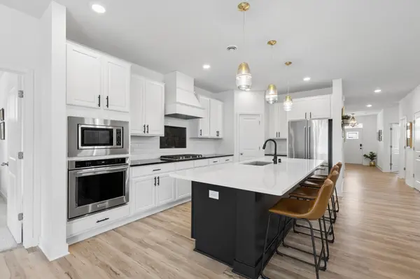 11564 Parkside LN N, Champlin, MN 55316