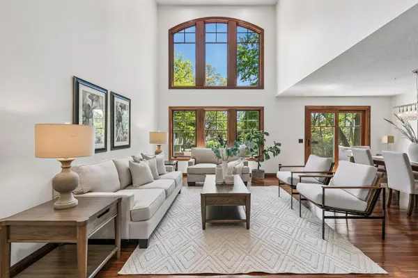 6220 Barberry CIR, Excelsior, MN 55331