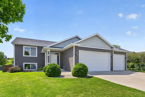 810 8th AVE SW, Pine Island, MN 55963