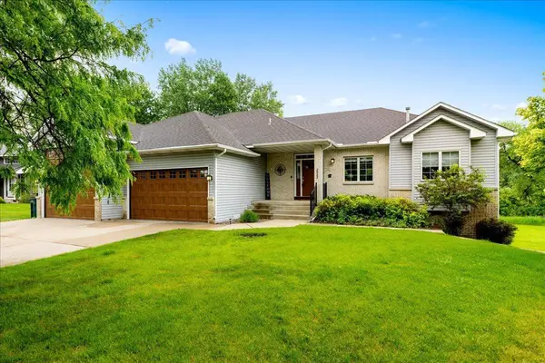 2922 88th LN NE, Blaine, MN 55449