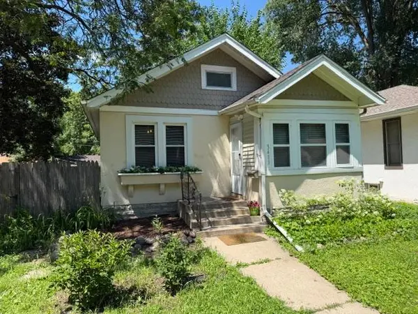 3411 Queen AVE N, Minneapolis, MN 55412