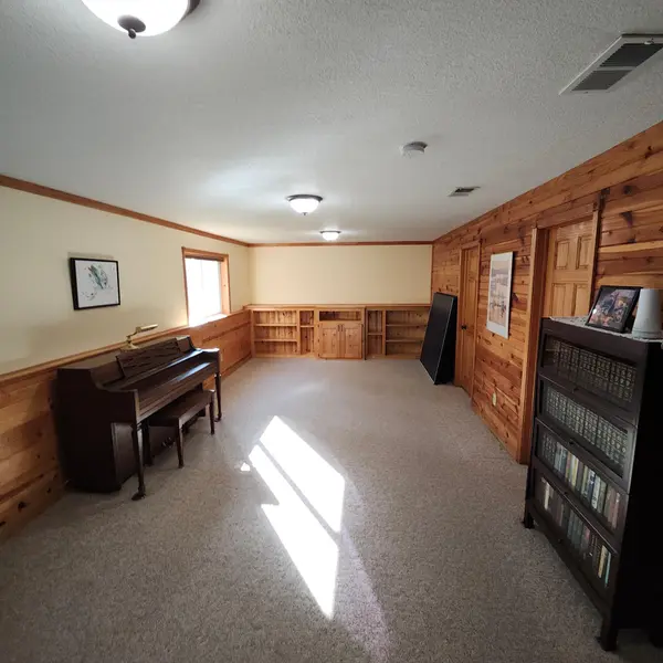 13310 297th ST, Lindstrom, MN 55045