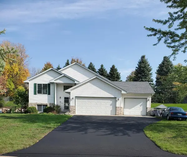13310 297th ST, Lindstrom, MN 55045