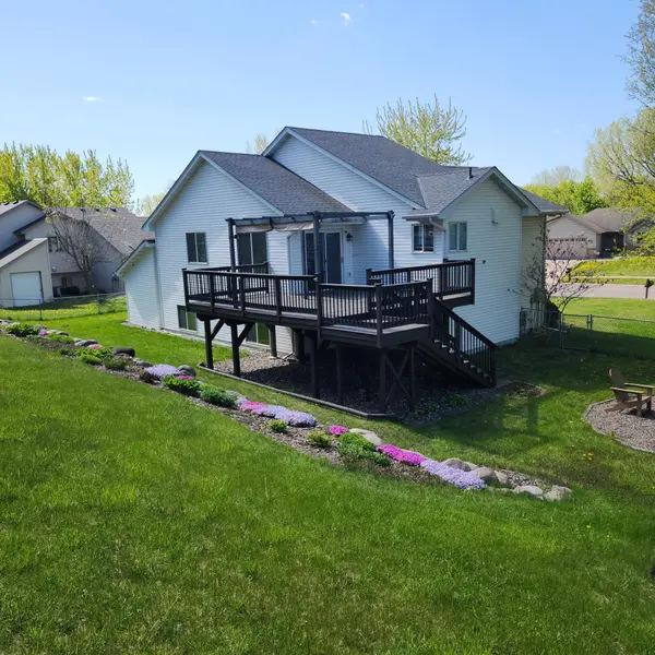 13310 297th ST, Lindstrom, MN 55045