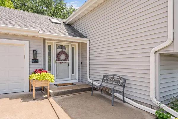4876 Erickson DR, New Hope, MN 55428