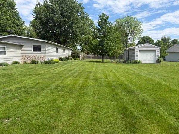 223 10th AVE, Worthington, MN 56187
