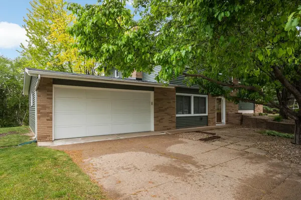 3141 Hillsboro AVE N, New Hope, MN 55427