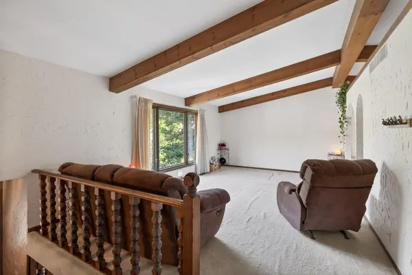 15026 Chestnut DR, Burnsville, MN 55306