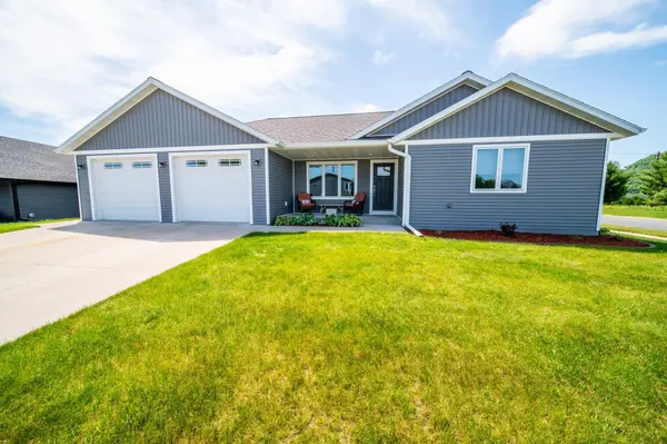 1118 21st St, Wabasha, MN 55981