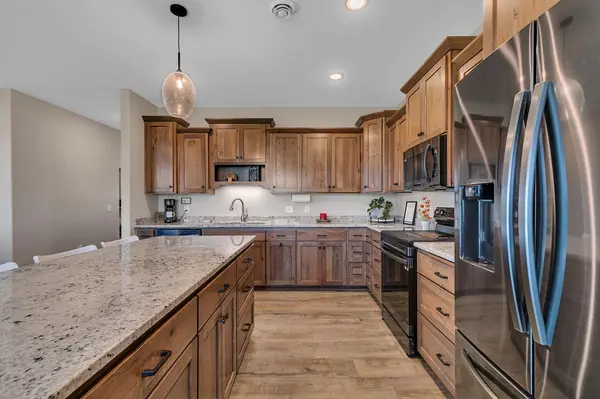 2108 Lindas CT, Sartell, MN 56377