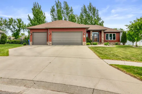 5831 Autumn DR S, Fargo, ND 58104