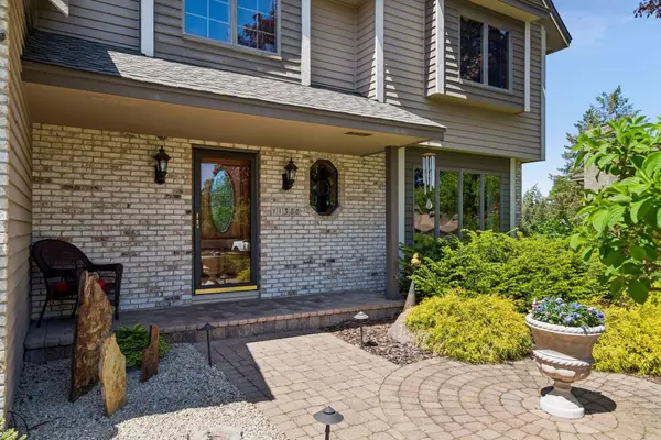 11380 Louisiana Circle, Bloomington, MN 55438