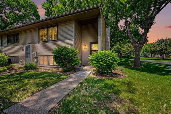 4376 Arden View CT,  Arden Hills,  MN 55112
