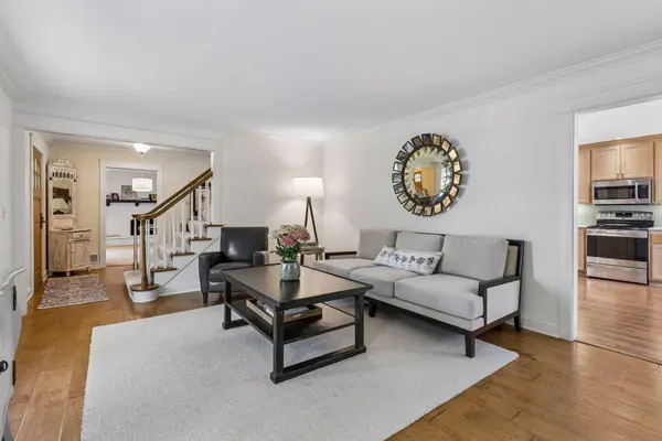 6529 Cherokee TRL, Edina, MN 55439