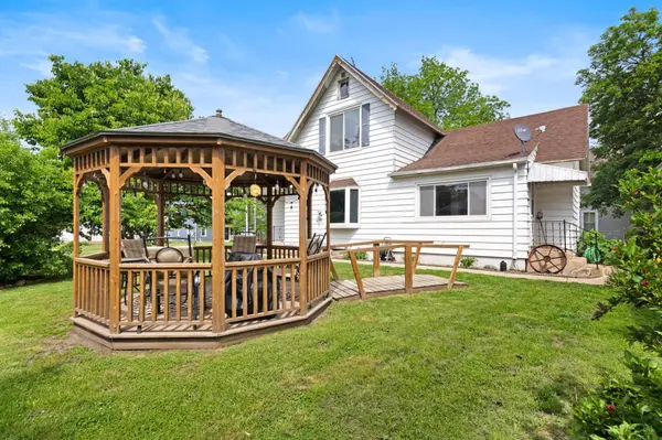 809 Home ST, Kenyon, MN 55946