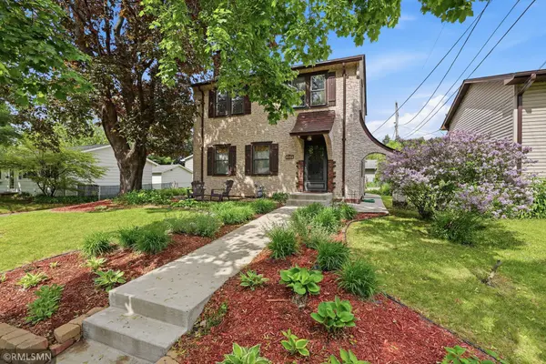 1665 Victoria ST N, Saint Paul, MN 55117