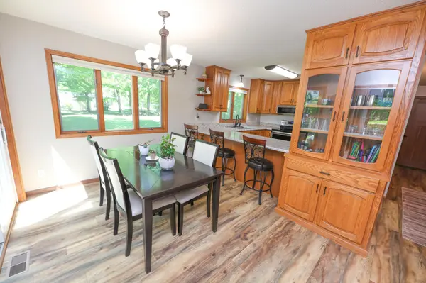 6042 Maple LN NE, Alexandria, MN 56308