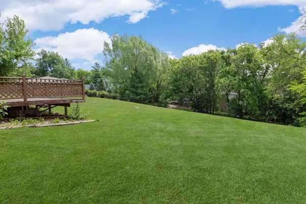 620 Callahan PL, Mendota Heights, MN 55118