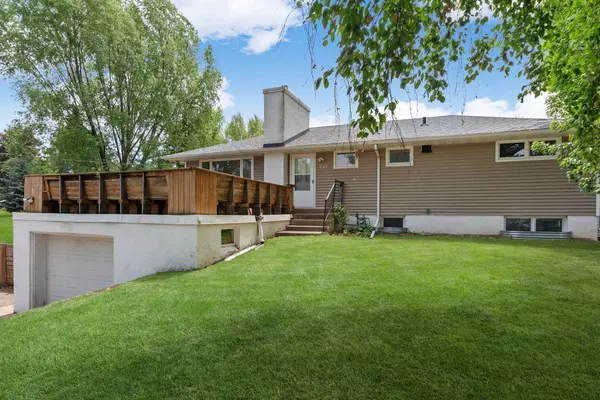 620 Callahan PL, Mendota Heights, MN 55118