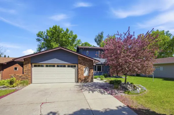 2401 S Flickertail DR S, Fargo, ND 58103