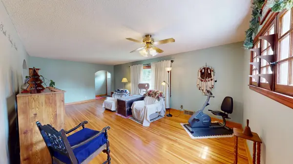 917 Valley AVE, Albert Lea, MN 56007