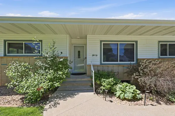 3019 Wheeler ST N, Roseville, MN 55113