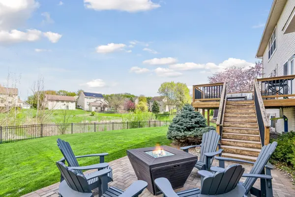 2109 Valley Creek LN, Shakopee, MN 55379