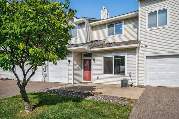 8983 Sawgrass GLN N, Maple Grove, MN 55311