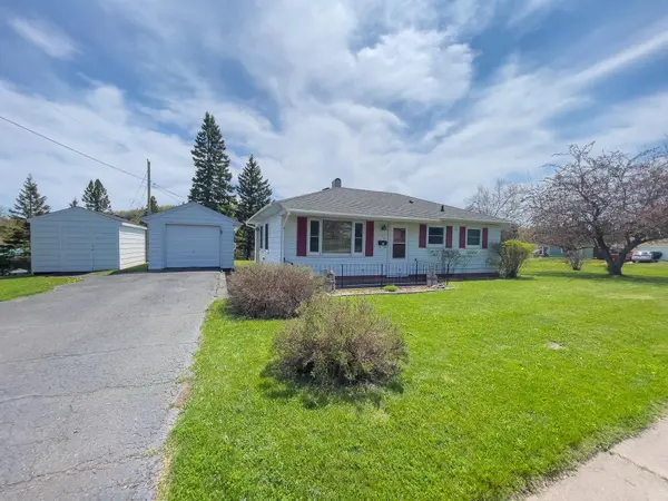 53 Banks BLVD, Silver Bay, MN 55614