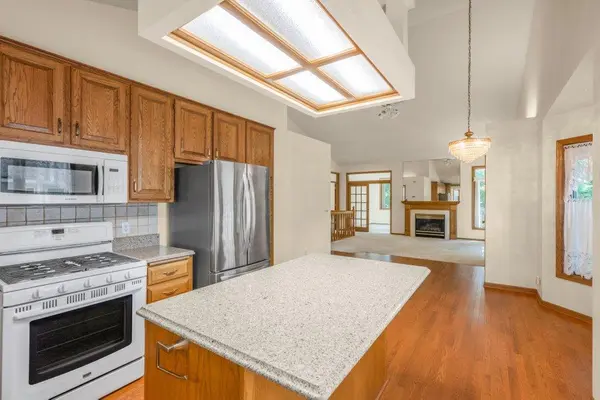 2602 Rivers Bluff LN, Anoka, MN 55303