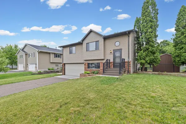 1346 Cope AVE E, Maplewood, MN 55109