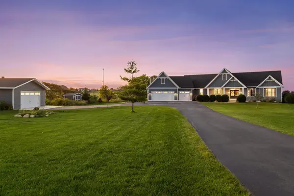 8182 Waterset CIR, Mound, MN 55364