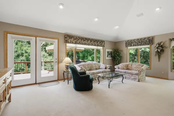 1887 Magnolia LN N, Plymouth, MN 55441