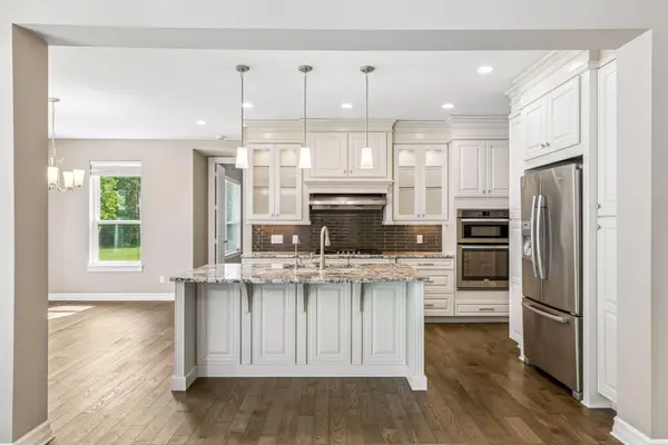 6 Cunningham RD, North Oaks, MN 55127