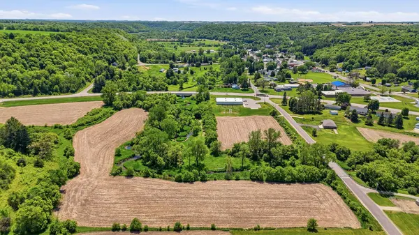 W1124 280th AVE, Plum City, WI 54761