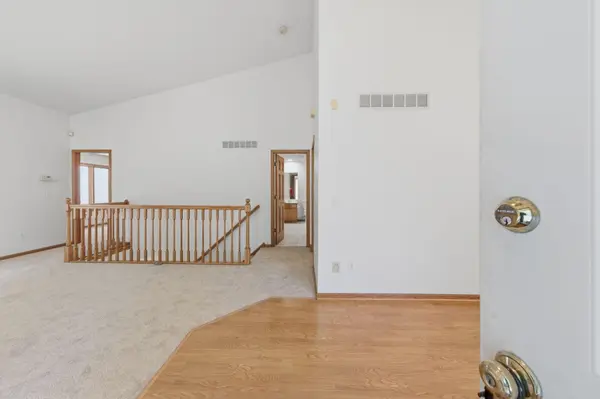 815 Wescott SQ, Eagan, MN 55123