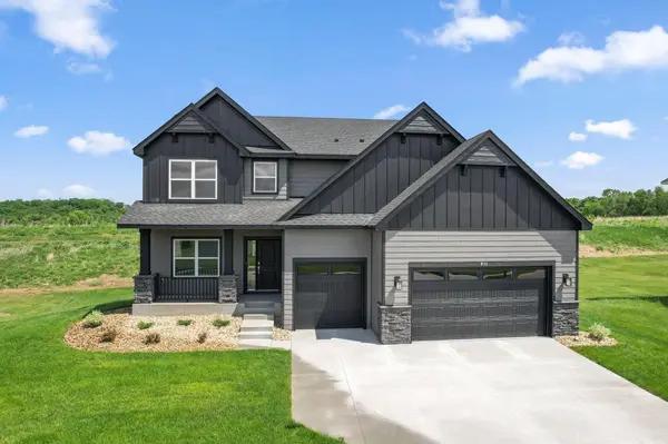 911 Milborne LN NW, Rochester, MN 55901