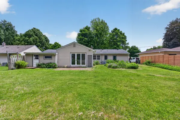 2071 Lindy AVE, Roseville, MN 55113