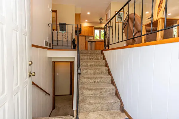 102 Ross Garden NW, Alexandria, MN 56308