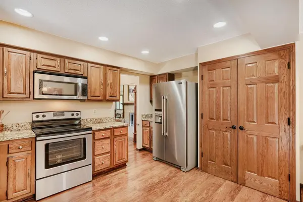 311 E 135th ST, Burnsville, MN 55337