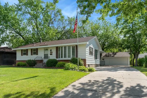 5917 5th ST NE, Fridley, MN 55432