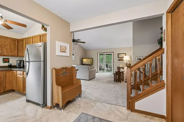 3996 Woodview DR, Vadnais Heights, MN 55127