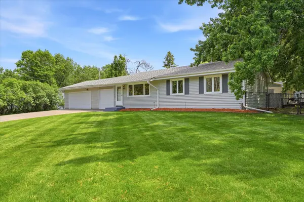 320 113th AVE NE, Blaine, MN 55434
